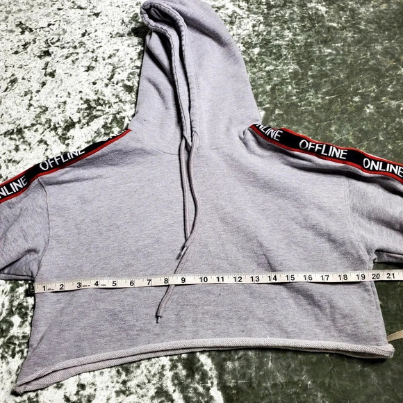 Forever 21 Gray Cropped Hoodie - Picture 4 of 7